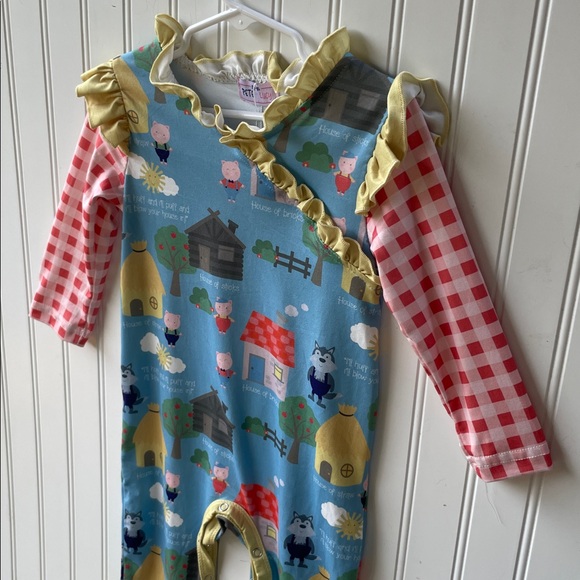 PETE + LUCY THREE LITTLE PIGS LITTLE GIRLS ROMPER SIZE 18-24 MONTHS - Picture 4 of 6